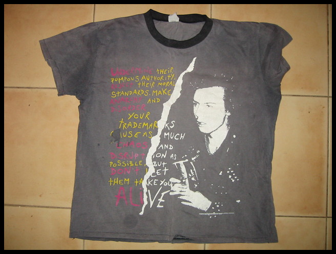 T-shirt preservation project: Sid