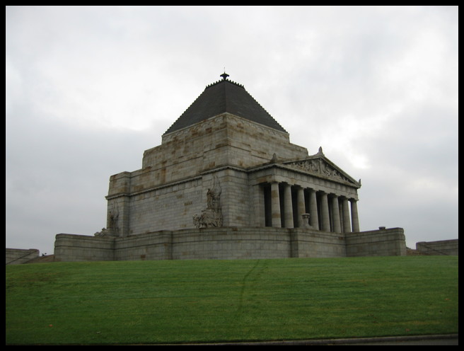 The Shrine of Rememberance at dawn